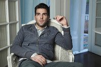Zachary Quinto Mouse Pad G529293