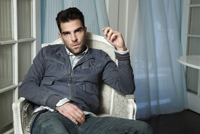 Zachary Quinto Poster G529335