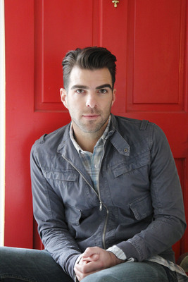 Zachary Quinto Stickers G529344
