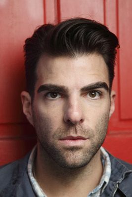 Zachary Quinto Stickers G529353