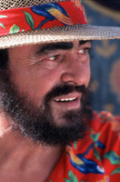 Luciano Pavarotti t-shirt #960122