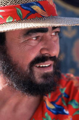 Luciano Pavarotti magic mug #G531739