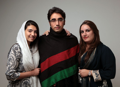 Bhutto Portraits tote bag #G532724