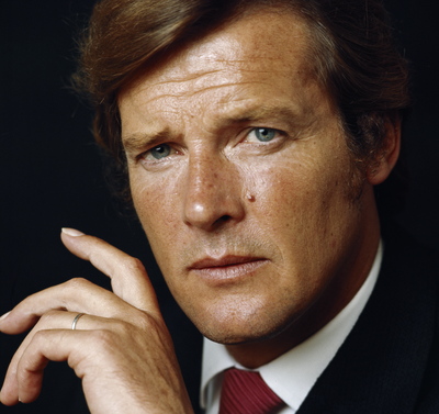 Roger Moore puzzle G535953