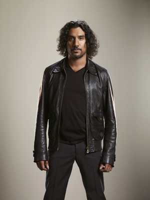 Naveen Andrews puzzle G538614