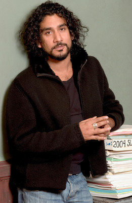 Naveen Andrews magic mug #G538618