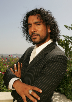 Naveen Andrews puzzle G538625