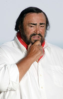 Luciano Pavarotti Longsleeve T-shirt #968091