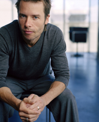 Guy Pearce puzzle G541755