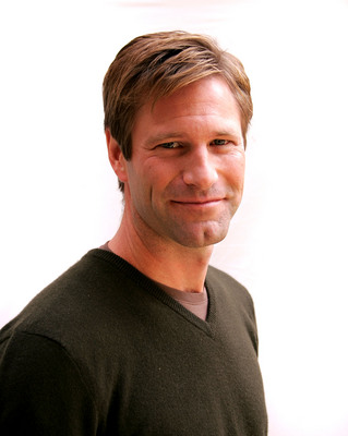 Aaron Eckhart Mouse Pad G545148