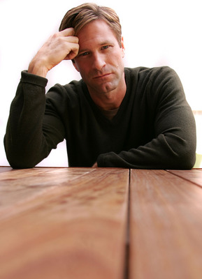 Aaron Eckhart Mouse Pad G545166