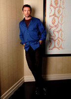 Hugh Jackman sweatshirt #975428