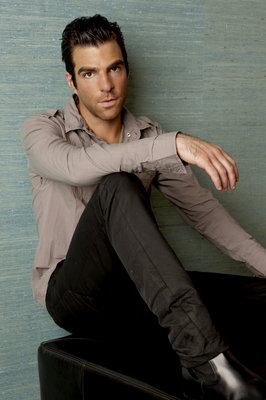 Zachary Quinto Poster G547439
