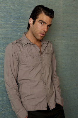 Zachary Quinto Mouse Pad G547445