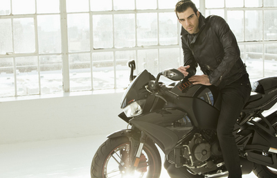 Zachary Quinto Poster G547446