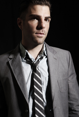 Zachary Quinto Poster G547447