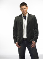 Jensen Ackles sweatshirt #979471