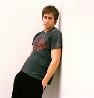 Jake Gyllenhaal t-shirt #982529