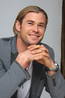 Chris Hemsworth tote bag #G560946