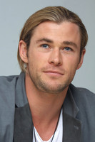 Chris Hemsworth tote bag #G560950