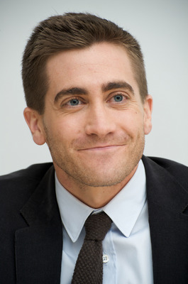 Jake Gyllenhaal tote bag #G562284