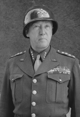 George S. Patton Poster G563406