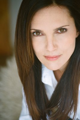 Ashley Laurence Poster G563961