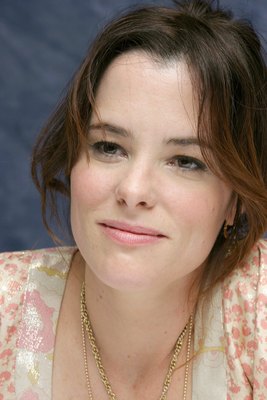 Parker Posey Poster G567576