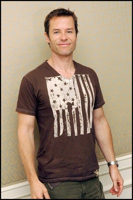 Guy Pearce Mouse Pad G571216