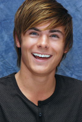 Zac Efron Mouse Pad G573402