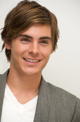 Zac Efron Mouse Pad G573425