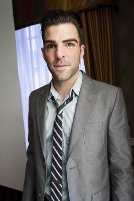Zachary Quinto Poster G573653