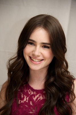 Lily Collins Mouse Pad G576825