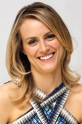Taylor Schilling Poster G577124