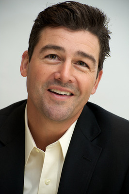 Kyle Chandler canvas poster