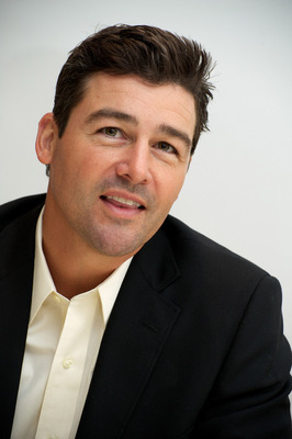 Kyle Chandler mouse pad