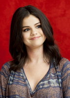 Selena Gomez t-shirt #1013621