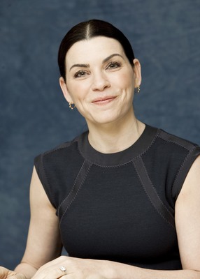 Julianna Margulies Mouse Pad G585117