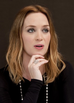 Emily Blunt Stickers G585380