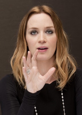 Emily Blunt Stickers G585386
