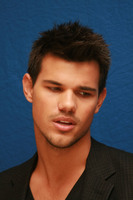 Taylor Lautner Mouse Pad G586970