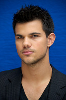 Taylor Lautner Mouse Pad G586985