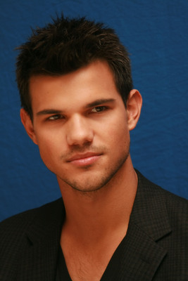 Taylor Lautner Mouse Pad G586995