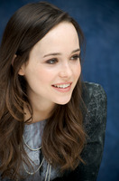 Ellen Page Longsleeve T-shirt #1016671