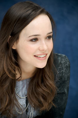 Ellen Page Poster G587610