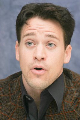 T.R. Knight Poster G593404