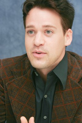 T.R. Knight Poster G593407