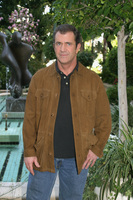 Mel Gibson Longsleeve T-shirt #1025270