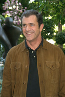 Mel Gibson sweatshirt #1025272