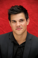 Taylor Lautner magic mug #G601498